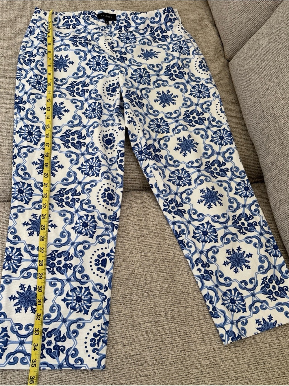 Sz 8 Talbots White women’s Pants with Blue Tile Print used w defect: stain - Picture 8 of 15